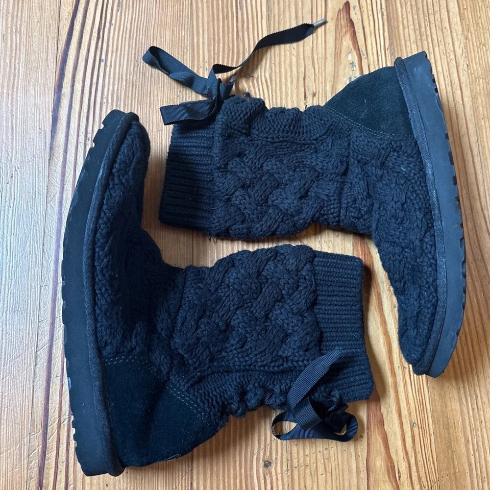 UGG Australia Cable Knit Boots Women Black Ribbon Bow Back SIZE 9